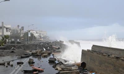 Áreas afectadas por el temporal en la línea de costa de Santa Teresa di Riva, Sicilia, Italia. EFE/EPA/CARMELO IMBESI