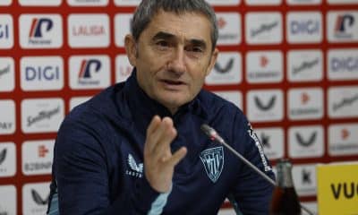 El entrenador del Athletic de Bilbao, Ernesto Valverde, en una rueda de prensa previa al partido liguero ante Osasuna en El Sadar. EFE/ Miguel Toña