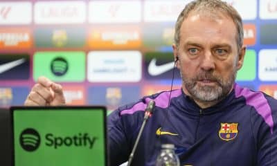 El entrenador del FC Barcelona Hansi Flick durante la rueda de prensa ofrecida tras el entrenamiento del primer equipo del FC Barcelona en las instalaciones de la Ciudad Deportiva Joan Gamper. EFE/ Enric Fontcuberta.