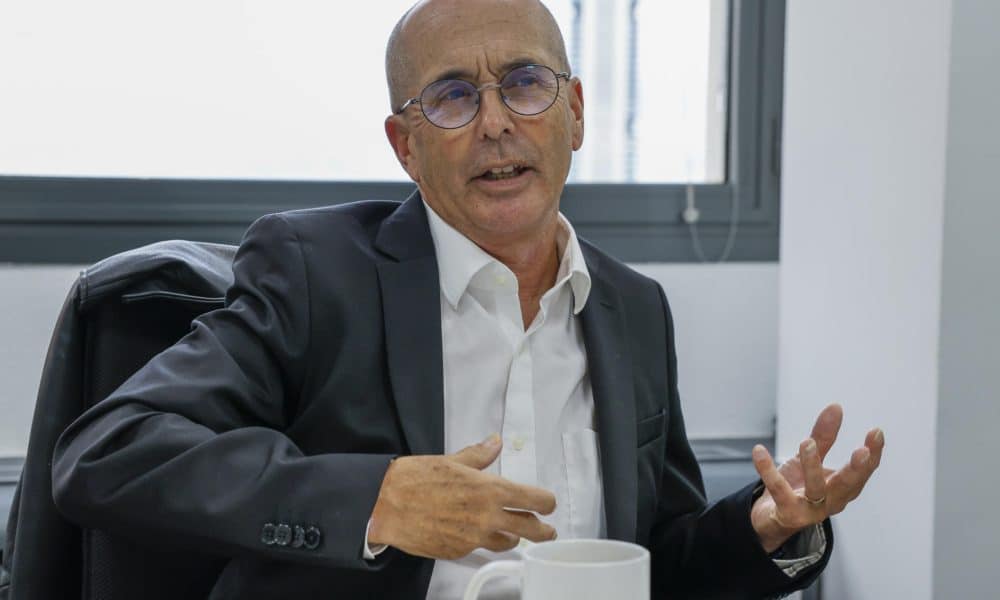 Imagen de archivo del escritor estadounidense Don Winslow (Nueva York, 1953), en una entrevista con EFE. EFE/Juanjo Guillén