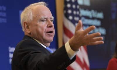 El gobernador de Minesota y candidato vicepresidencial demócrata en las pasadas elecciones, Tim Walz. Imagen de archivo. EFE/Lenin Nolly