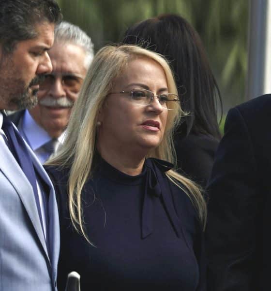 La exgobernadora de Puerto Rico, Wanda Vázquez Garced, sale del Tribunal Federal en San Juan (Puerto Rico). Imagen de archivo. EFE/ Thais Llorca