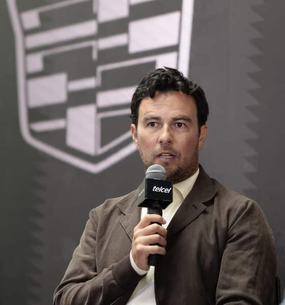 El piloto del equipo Cadillac de Fórmula 1, Sergio Pérez, habla durante una rueda de prensa en Ciudad de México (México). Fotografía de archivo. EFE/José Méndez