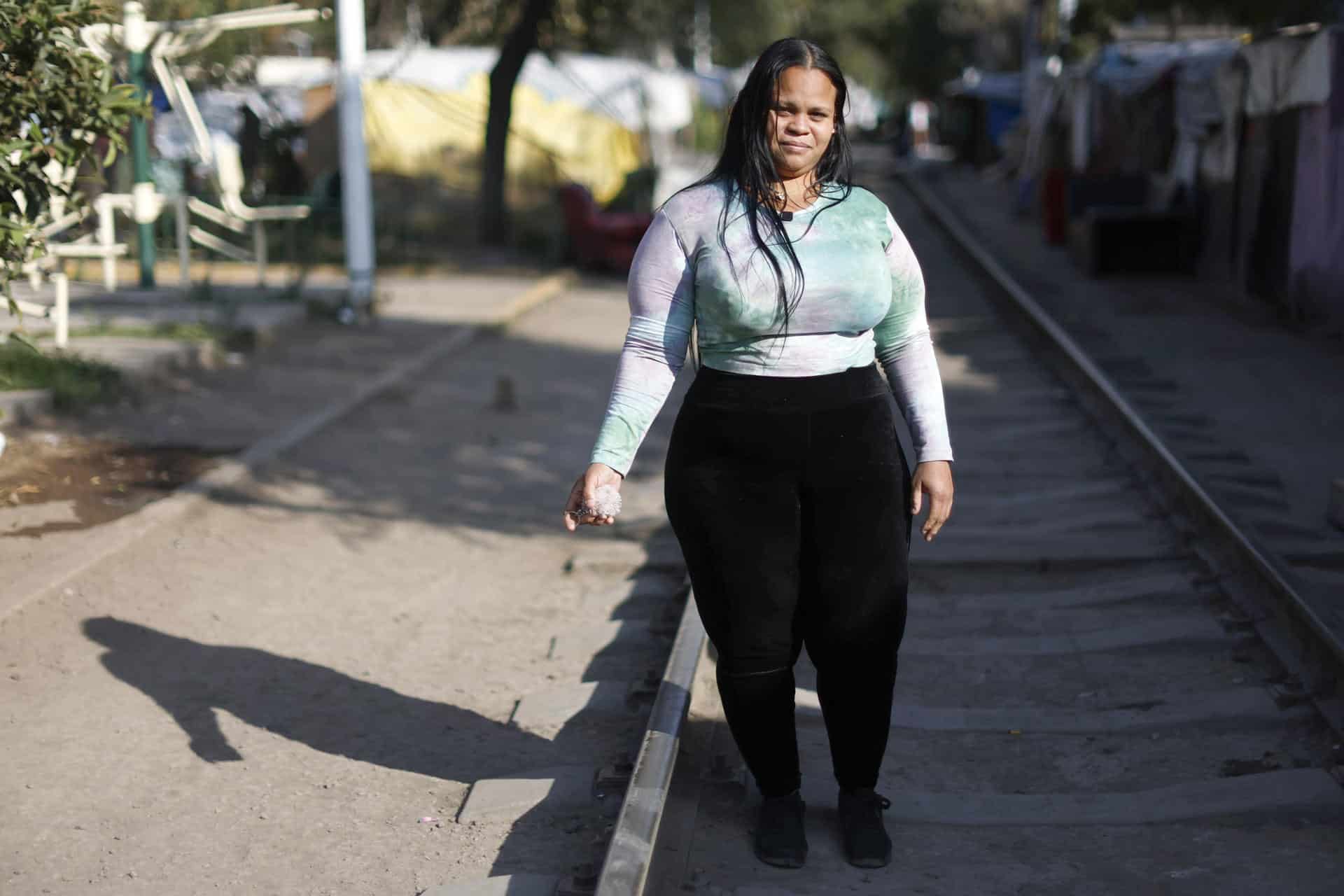 Viviana, migrante venezolana, posa durante una entrevista con EFE este viernes, en Ciudad de México (México). EFE/ Sáshenka Gutiérrez