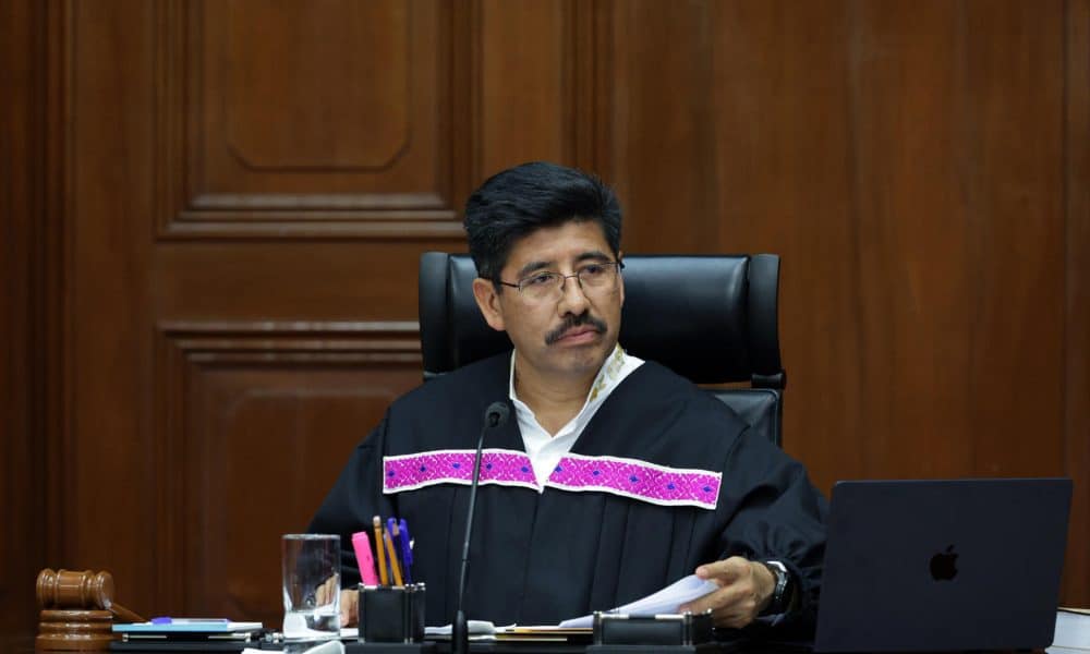 Fotografía cedida por la Suprema Corte de Justicia de la Nación (SCJN) del ministro presidente Hugo Aguilar Ortiz durante una sesión de trabajo este martes, en la ciudad de México (México). EFE/ Suprema Corte de Justicia de la Nación /SOLO USO EDITORIAL/ NO VENTAS/ SOLO DISPONIBLE PARA ILUSTRAR LA NOTICIA QUE ACOMPAÑA (CRÉDITO OBLIGATORIO)