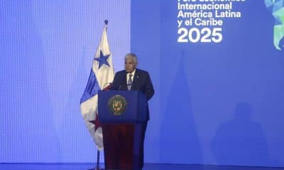 Fotografía de archivo del 29 de enero de 2025 que muestra al presidente de Panamá, José Raúl Mulino, hablando durante la apertura del Foro Económico Internacional de América Latina y el Caribe 2025 en Ciudad de Panamá (Panamá). EFE/ Carlos Lemos/ARCHIVO