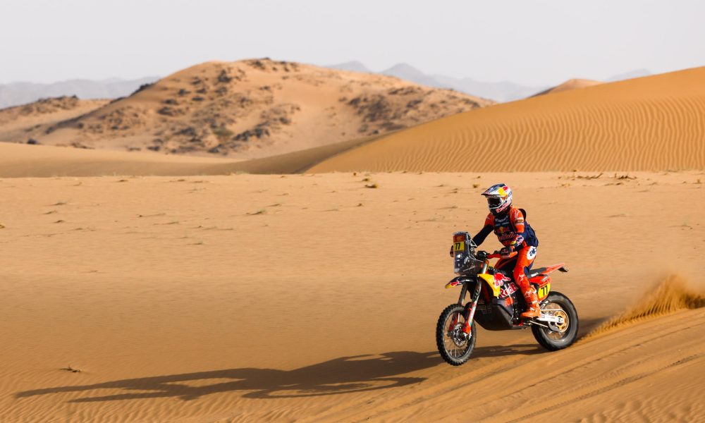 Foto del 11 de enero, del argentino Luciano Benavides (KTM Factory Racing) durante su participación en el Rally Dakar 2026. EFE/ A.S.O./F.Le Floc'h/dppi**SOLO USO EDITORIAL/SOLO DISPONIBLE PARA ILUSTRAR LA NOTICIA QUE ACOMPAÑA (CRÉDITO OBLIGATORIO)***
05126017