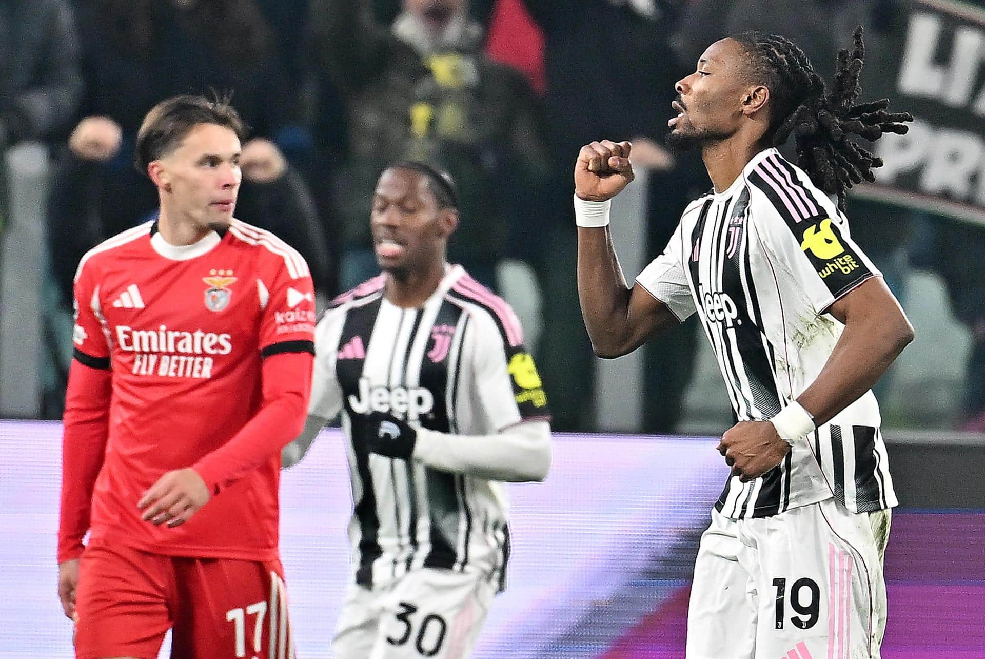 El jugador del Juventus Khephren Thuram celebra un gol durante el partido de la UEFA Champions League que han jugado Juventus y Benfica en Turín, Italia. EFE/EPA/ALESSANDRO DI MARCO
