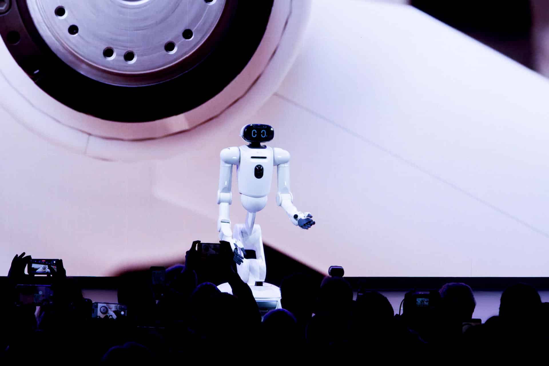 Fotografía del robot CLOiD durante la Feria de Electrónica de Consumidores 2026 (CES, en inglés) este lunes, en Las Vegas (Estados Unidos). EFE/ Luis Chacon