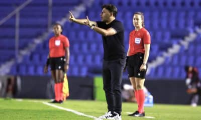 Fotografía de archivo donde aparece el entrenador del América femenil, Angel Villacampa. EFE/ Sáshenka Gutiérrez