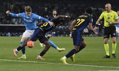 El medio del Nápoles Scott McTominay en acción durante el partido de la Serie A que han jugado SSC Napoli y Parma Calcio en el Diego Armando Maradona Stadium de Nápoles, Italia. EFE/EPA/CIRO FUSCO