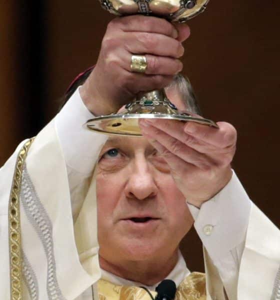 Imagen de archivo del cardenal Blase J. Cupich. EFE/CHARLES REX ARBOGAST / POOL