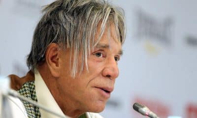 Imagen de archivo del actor y boxeador estadounidense Mickey Rourke. EFE/Maxim Shipenkov