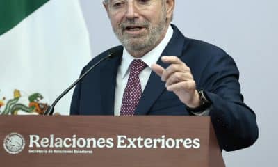 El secretario de Relaciones Exteriores de México, Juan Ramón de la Fuente, habla en una rueda de prensa en la Cancillería de México, en Ciudad de México (México). Imagen de archivo. EFE/ José Méndez