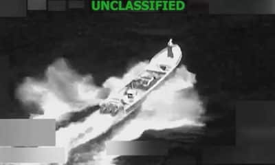 Captura de un video difundido en la cuenta en X @Southcom de un bote que fue destruido este viernes en el Pacífico oriental. EE.UU. destruyó un nuevo bote supuestamente operado por organizaciones ligadas al narcotráfico en el Pacífico y eliminan a dos tripulantes y un tercero sobrevivió. EFE/ @Southcom