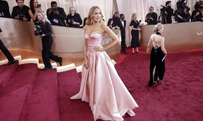 La cómica Nikki Glaser, encargada de presentar la gala de los Globos de Oro este domingo en Los Ángeles. EFE/EPA/CHRIS TORRES