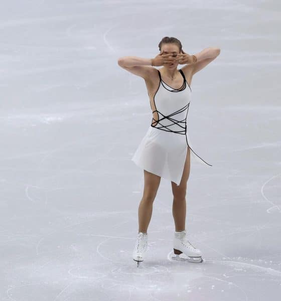 La georgiana Anastasiia Gubanova compite este viernes en los Europeos de patinaje artístico, en Sheffield (Reino Unido). EFE/NEIL HALL