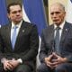 El presidente electo de Honduras, Nasry 'Tito' Asfura (d), junto al presidente del Congreso Nacional, Tomas Zambrano, este domingo en Tegucigalpa (Honduras). EFE/ STR
