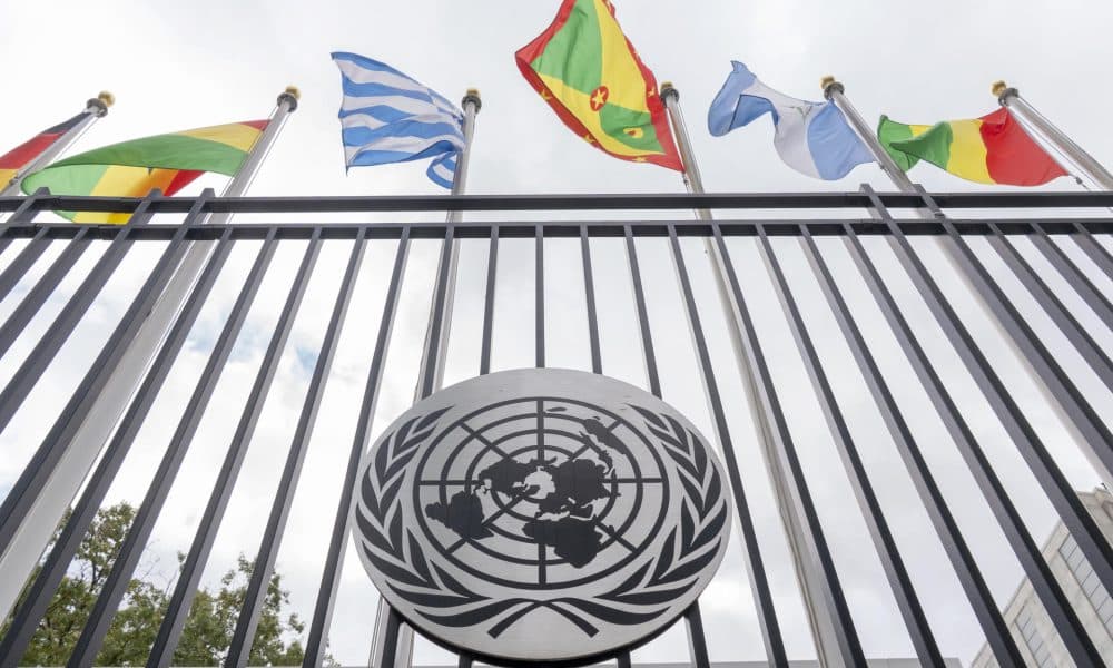 Fotografía que muestra el exterior de la sede de la Organización de las Naciones Unidas (ONU) en Nueva York (Estados Unidos). Fotografía de archivo. EFE/ Ángel Colmenares