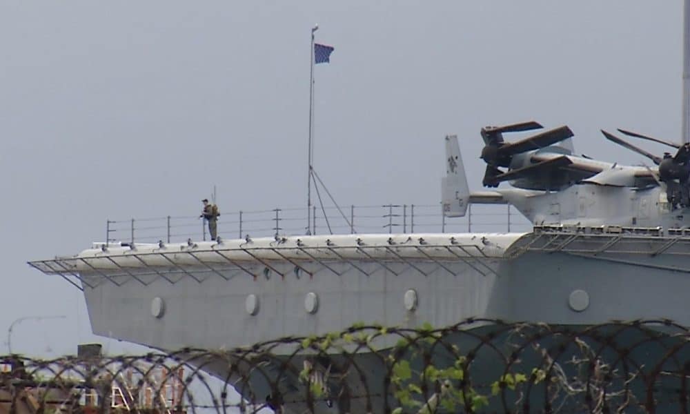 Captura de video que muestra al buque estadounidense USS Iwo Jima este 16 de enero de 2026, en el puerto de Ponce, en Ponce (Puerto Rico). EFE/ Ricardo Ortiz