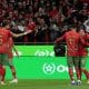 El jugador marroquí Brahim Diaz (D) celebra con sus compañeros tras anotar el 1-0 durante el partido de la fase de grupos de la Copa Africana de Naciones 2025 entre Marruecos y Malí en Rabat, Marruecos. EFE/EPA/JALAL MORCHIDI