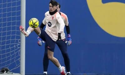 El jugador del FC Barcelona Pedri durante un entrenamiento del primer equipo del FC Barcelona en las instalaciones de la Ciudad Deportiva Joan Gamper. EFE/ Enric Fontcuberta.