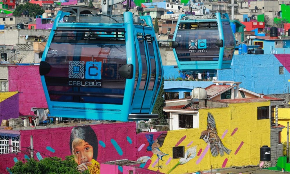 Imagen de archio de varias cabinas de la línea 2 del Cablebús en Ciudad de Méxicoa. EFE/ Carlos Ramírez