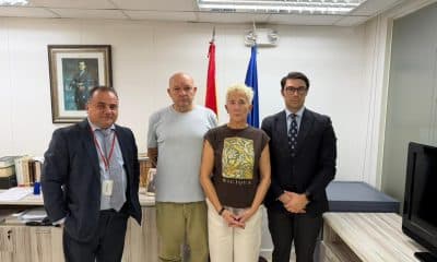 MANILA (Filipinas), 15/01/2026.- Pilar Lafuente, la madre del joven español Diego Bello, quien falleció en Filipinas en 2020 en el marco de una supuesta operación antidrogas durante el mandato de Rodrigo Duterte, comparecerá este viernes en el tribunal de Manila que juzga a tres policías acusados de matarlo a disparos. En la imagen, además de Lafuente, aparecen el cónsul de España en Filipinas, Ignacio Sánchez Taboada; el padre de Diego Bello, Alberto Bello; y el abogado, Guillermo Mosquera (i a d). EFE/ Guillermo Mosquera. abogado de la familia // SOLO USO EDITORIAL/SOLO DISPONIBLE PARA ILUSTRAR LA NOTICIA QUE ACOMPAÑA (CRÉDITO OBLIGATORIO)