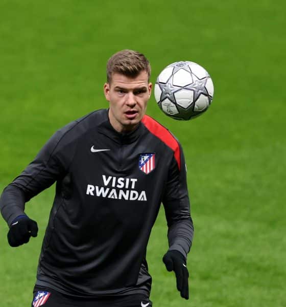 Alexander Sorloth, en el entrenamiento de este martes. EFE/EPA/TOLGA BOZOGLU