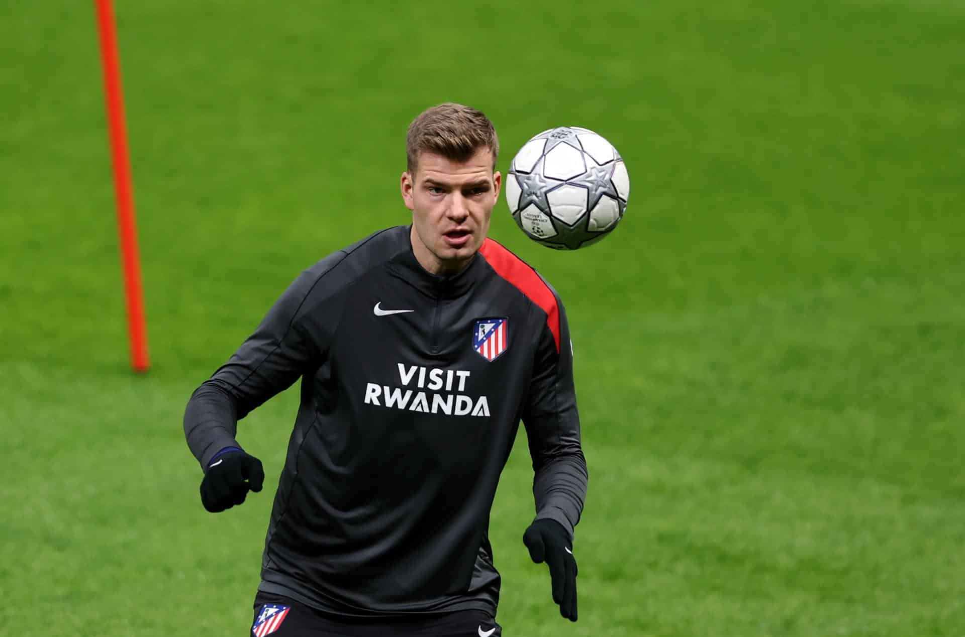 Alexander Sorloth, en el entrenamiento de este martes. EFE/EPA/TOLGA BOZOGLU