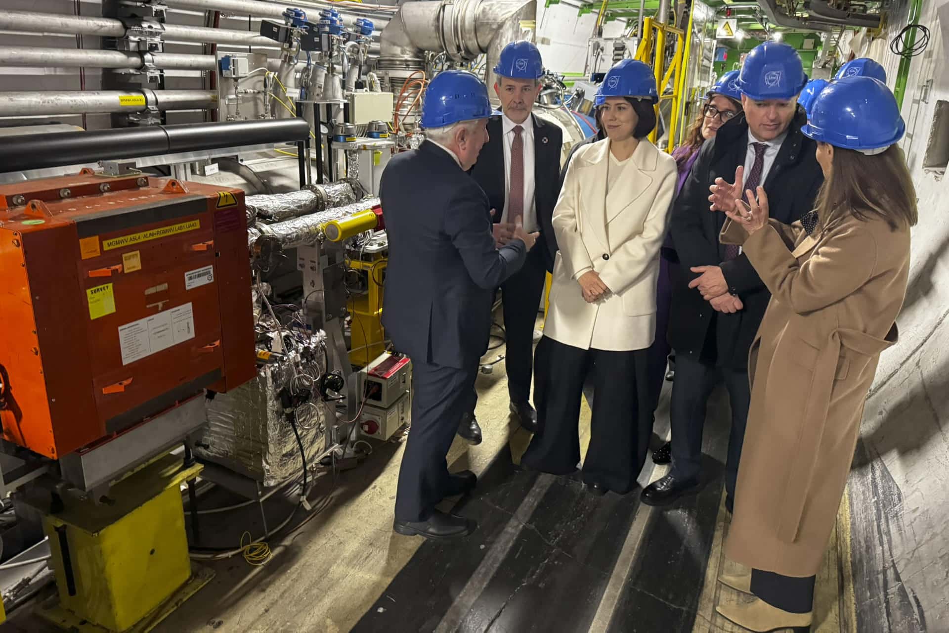 La ministra de Ciencia, Innovación y Universidades, Diana Morant, realiza una visita oficial al Centro Europeo de Física de Partículas (CERN), que ha cambiado de liderazgo y ahora tiene al británico Mark Thompson, como director general. EFE/Antonio Broto