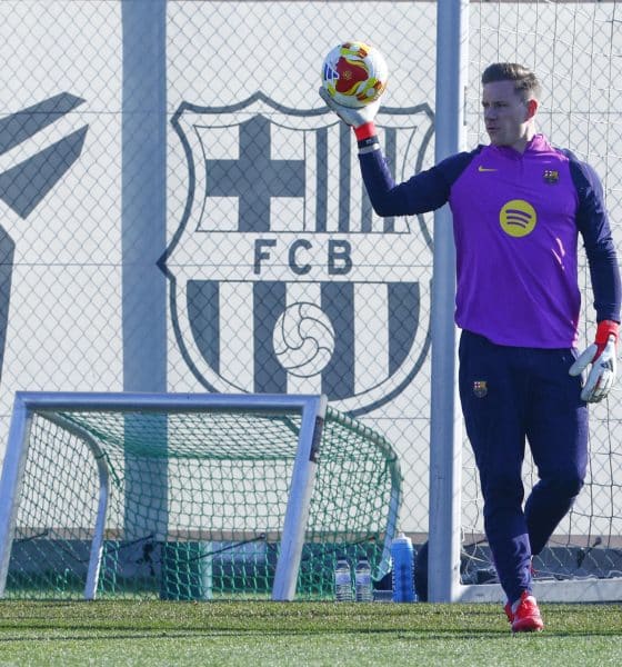 El portero Marc André Ter Stegen, en una foto de archivo durante un entrenamiento con el FC Barcelona. EFE/ Quique García