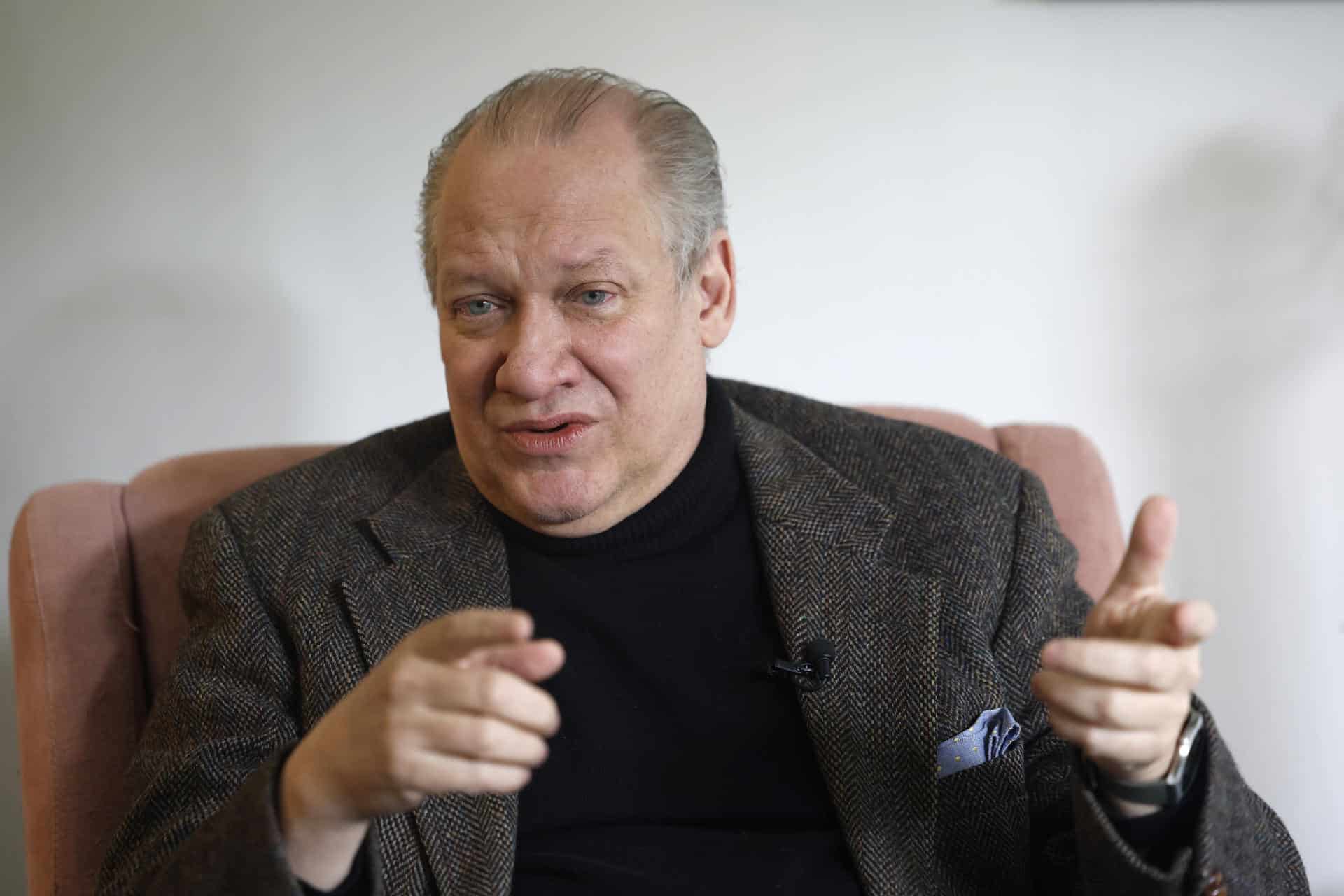 Fotografía del 17 de enero de 2026 del historiador cubano Rafael Rojas hablando durante una entrevista con EFE en Ciudad de México (México). EFE/ Sáshenka Gutiérrez