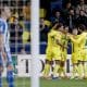 El delantero del Villarreal Gerard Moreno (3d) celebra tras anotar el segundo gol del equipo durante el partido de la jornada 19 de LaLiga EA Sports que jugaron Villarreal CF y el Alavés este sábado en el Estadio de la Cerámica en Villarreal. EFE/ Manuel Bruque