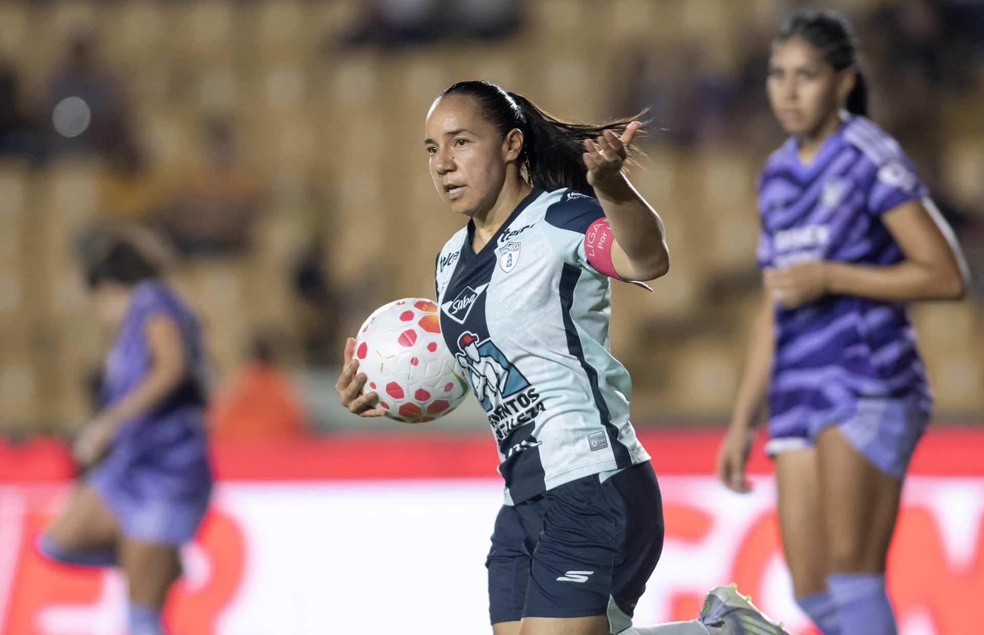 Charlyn Corral de Pachuca femenil celebra un gol. Imagen de archivo. EFE/Miguel Sierra