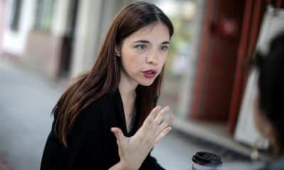 La escritora española Luna Miguel habla en una entrevista con EFE este sábado, en Ciudad de México (México). EFE/ Isaac Esquivel