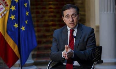 El ministro de Asuntos Exteriores, José Manuel Albares, en una entrevista con EFE, cree que Europa tiene que integrar su industria de defensa para contar con medios propios de disuasión "sin depender de terceros" e incluso "avanzar hacia un ejército europeo". EFE/Daniel González