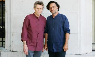 El actor estadounidense Willem Dafoe (i) posa junto al director de cine argentino Gastón Solnicki este viernes, en Buenos Aires (Argentina). EFE/ Pelicula The Souffleur