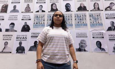 La venezolana Gabriela Hernández, hija de la detenida Nélida Sánchez posa en el Centro Venezolano Argentino este jueves, en Buenos Aires (Argentina). EFE/ Juan Ignacio Roncoroni