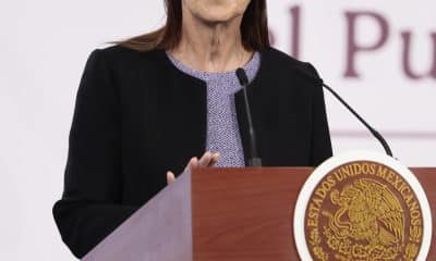 La presidenta de México, Claudia Sheinbaum, habla durante una rueda de prensa este jueves, en el Palacio Nacional de Ciudad de México (México). EFE/José Méndez