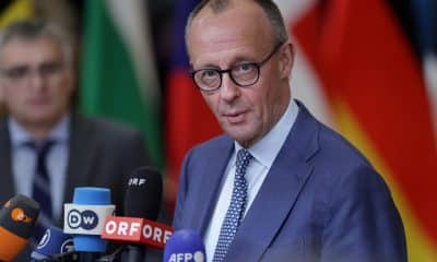 El canciller de Alemania, Friedrich Merz, llega a una reunión informal de los miembros del Consejo Europeo en Bruselas, Bélgica, 22 de enero de 2026. Los líderes de la UE se reúnen en una cumbre informal de emergencia para abordar una escalada en las tensiones transatlánticas respecto a Groenlandia y nuevas amenazas comerciales de EE.UU. (Bélgica, Alemania, Groenlandia, Bruselas) EFE/EPA/OLIVIER MATTHYS