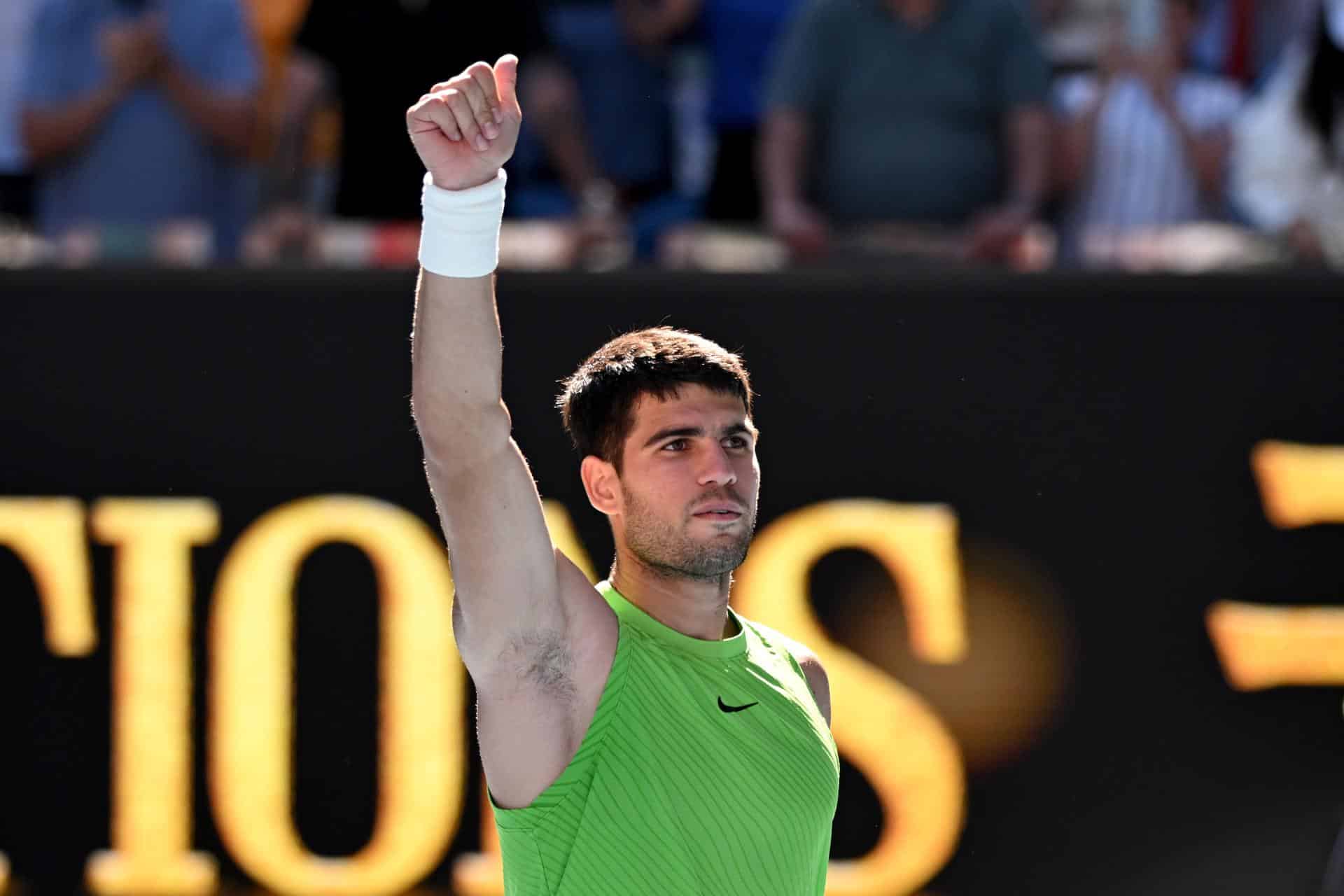 El español Carlos Alcaraz celebra un punto durante un partido del Abierto de Australia.
EFE/EPA/JAMES ROSS AUSTRALIA AND NEW ZEALAND OUT