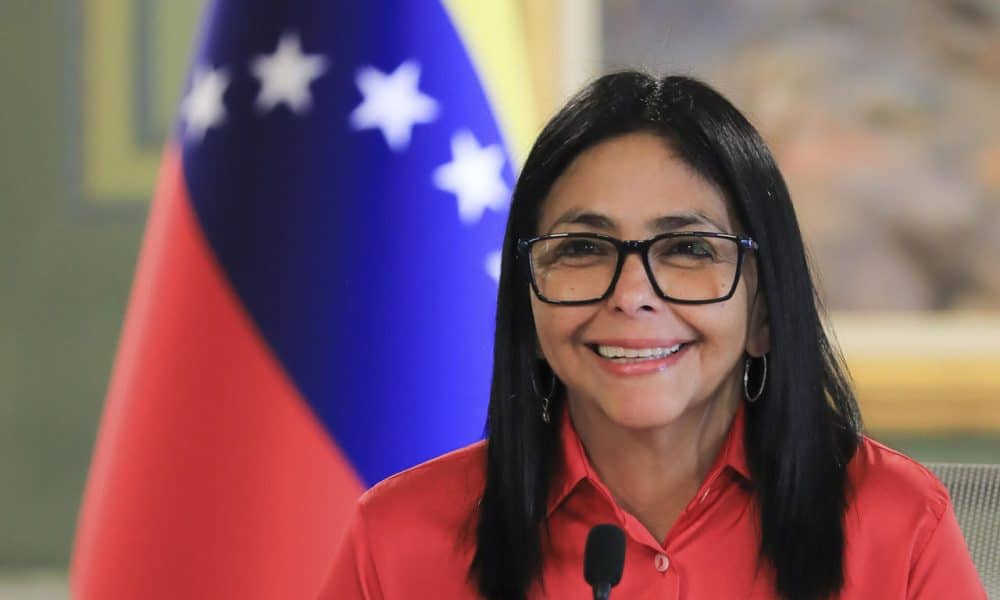 Fotografía cedida por el Palacio de Miraflores que muestra a la presidenta encargada de Venezuela, Delcy Rodríguez. EFE/ Palacio De Miraflores