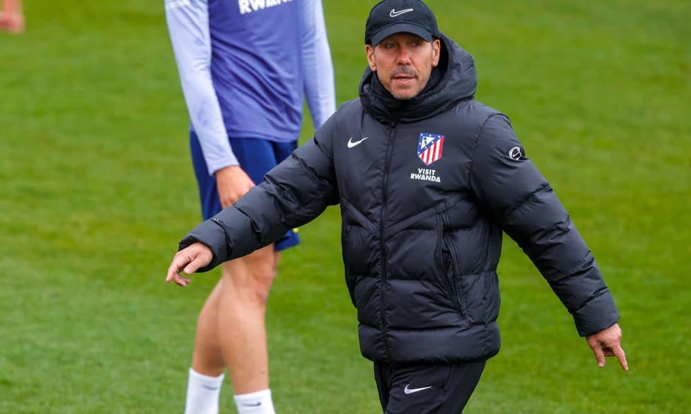 Simeone, durante el entrenamiento. EFE/ Zipi Aragon
