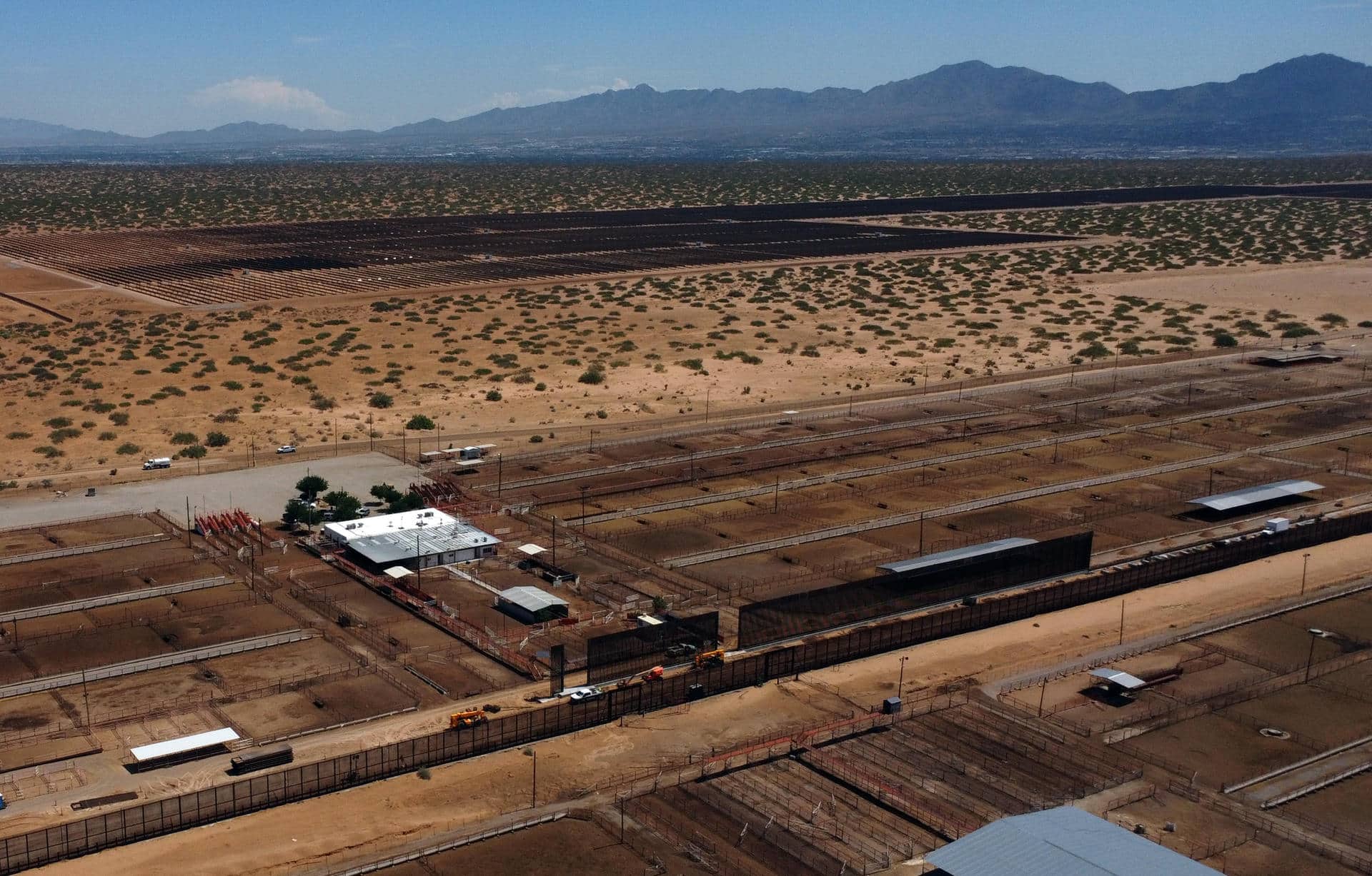 Fotografía aérea del 18 de julio de 2025 en la frontera de Ciudad Juárez (México). EFE/ Luis Torres