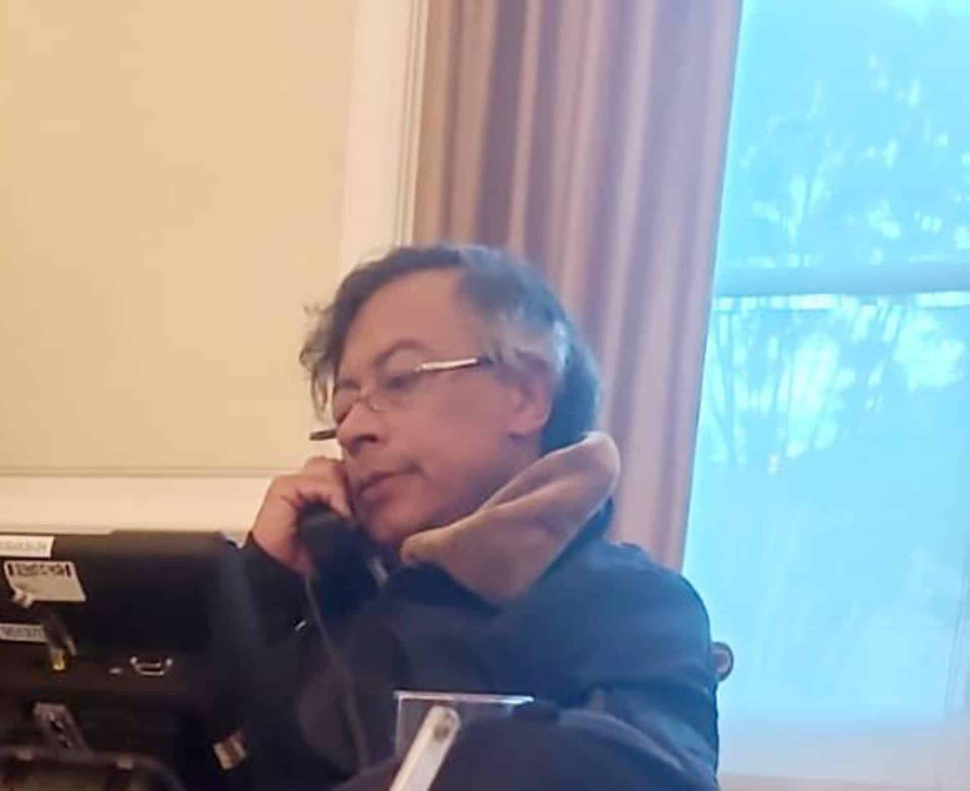 Fotografía del presidente colombiano, Gustavo Petro, durante una llamada con su homólogo de EE.UU. Donald Trump. EFE/ @DapreCol