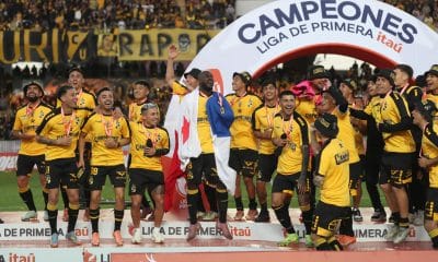 Jugadores de Coquimbo celebran como campeones de la Liga de Primera de Chile 2025. EFE/ Hernán Contreras