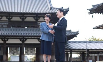 NARA (Korea, Republic Of), 14/01/2026.- El presidente de Corea del Sur, Lee Jae Myung, (R) y la primera ministra de Japón, Sanae Takaichi, posan para una foto en la ciudad surcoreana de Nara. EFE/EPA/YONHAP SOUTH KOREA OUT