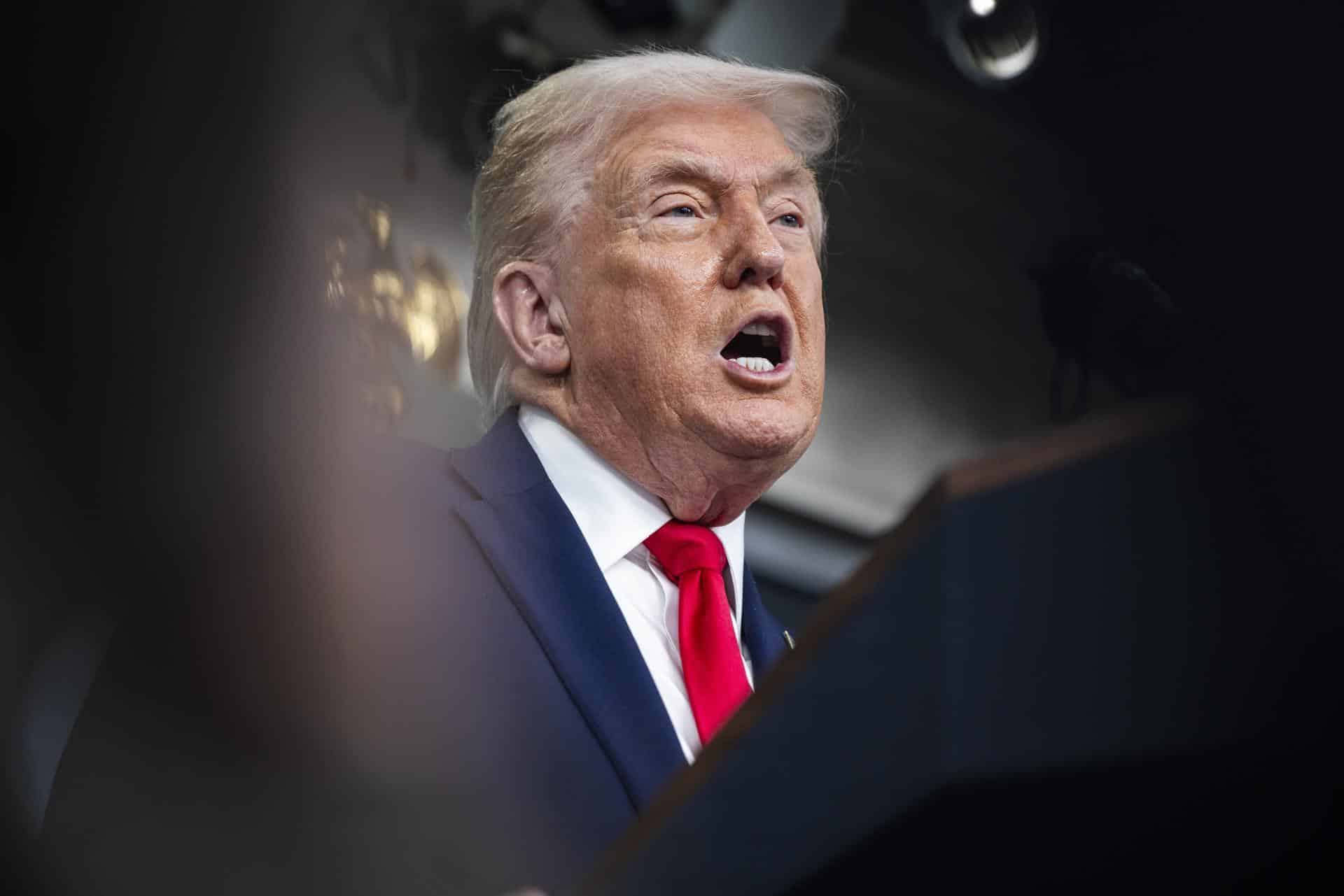 El presidente de Estados Unidos, Donald Trump, ofrece una conferencia de prensa con periodistas en la Casa Blanca en Washington, DC, EE.UU., el 20 de enero de 2025. EFE/EPA/JIM LO SCALZO
