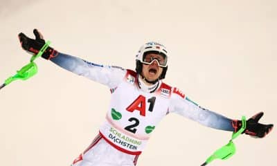 El noruego Henrik Kristoffersen logró este miércoles su primera victoria de la presente temporada de la Copa del Mundo de esquí alpino al ganar el noveno eslalon del curso, disputado con luz artificial en la estación austríaca de Schladming. EFE/EPA/ANNA SZILAGYI